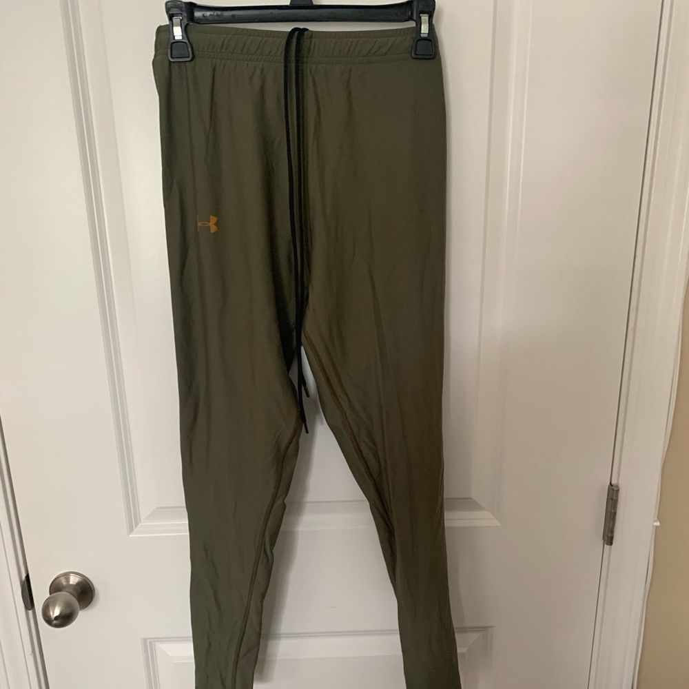 High waisted UA leggings